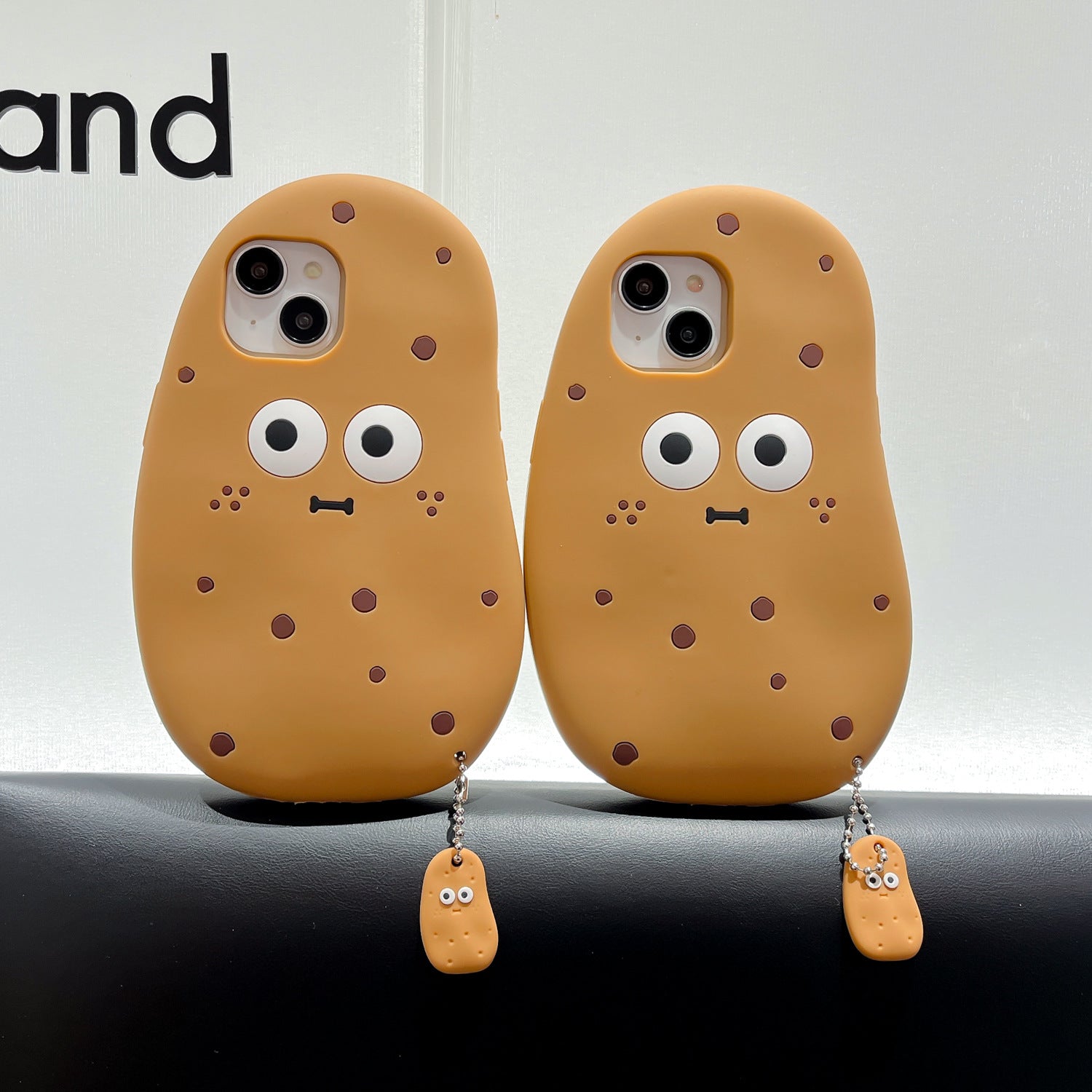 Cute potato expression suitable for iphone15pro phone case 14pm silicone 13p soft case 12promax pendant
