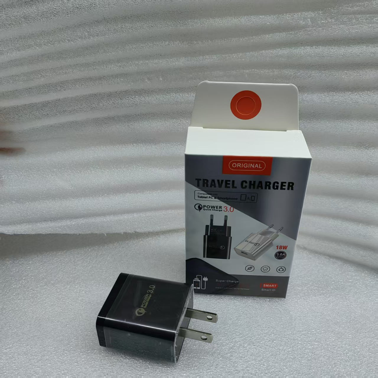 New arrival three-in-one magnetic wireless charger phone fast charge folding bracket earphone watch wireless charging