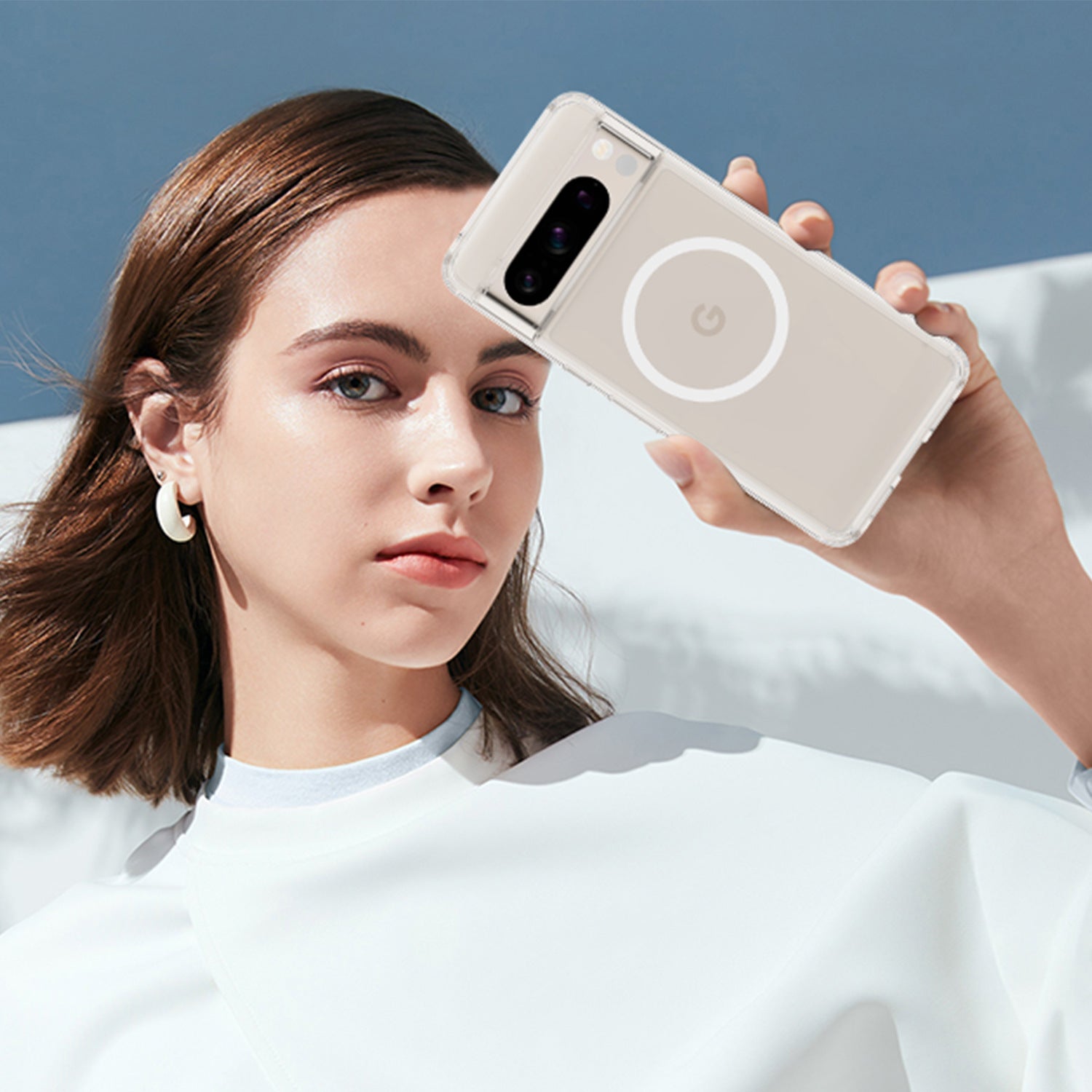 Applicable to Google 8 transparent magnetic phone case magsafe wireless charger magnetic suction Google 8pro four-corner drop-resistant back case