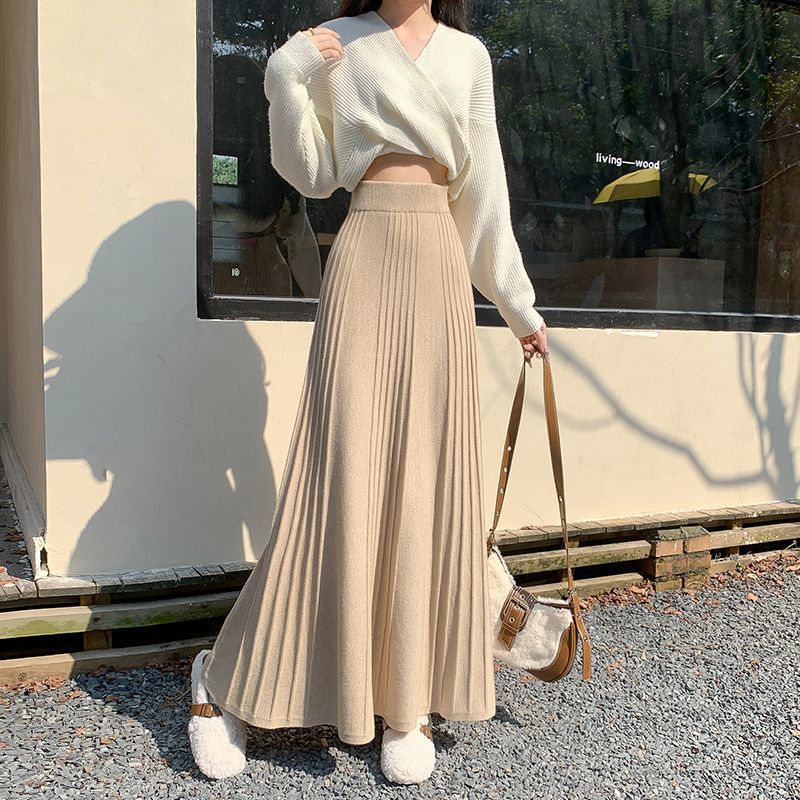 French knitted skirt women's autumn and winter 2024 new fashionable stylish popular high waist drooping A- line skirt