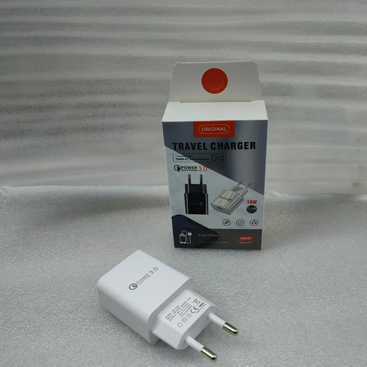 New arrival three-in-one magnetic wireless charger phone fast charge folding bracket earphone watch wireless charging