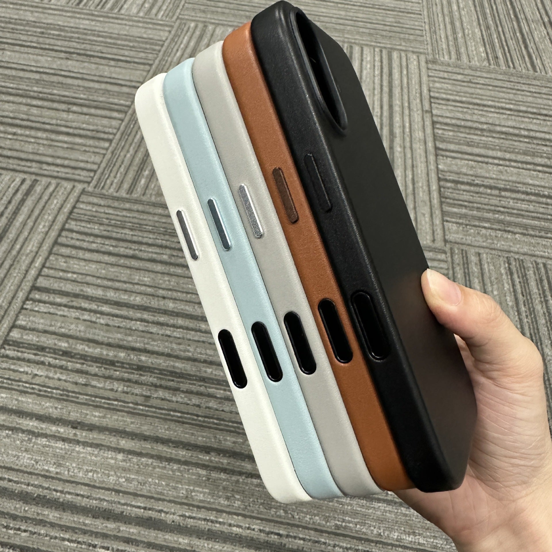 Apple 17 semi-grain PU scratch-resistant wear-resistant leather phone case iPhone16 phone case high quality all-inclusive pull leather
