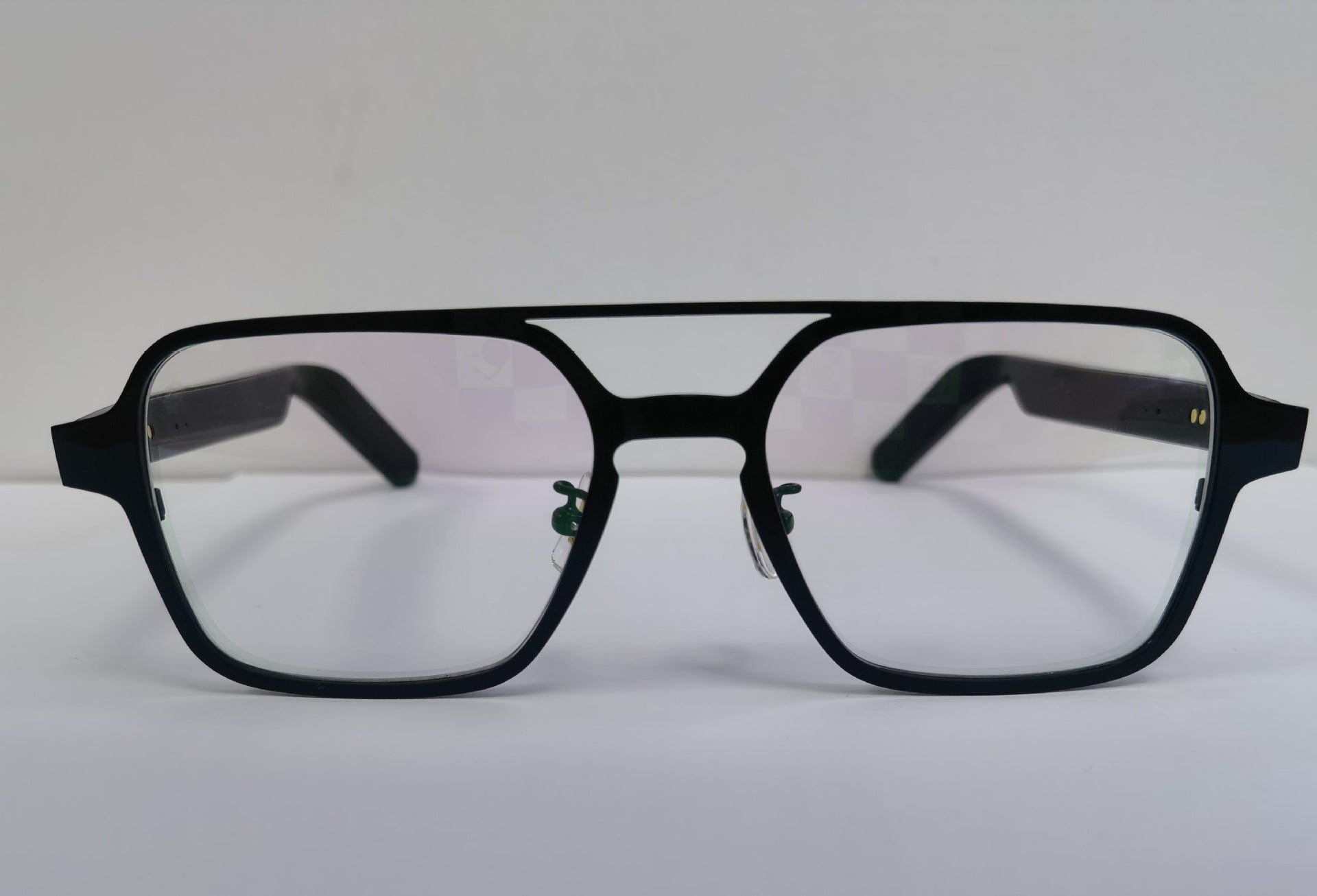 Cross-border new arrival E10 smart glasses sun glasses black technology callable music Bluetooth glasses audio glasses