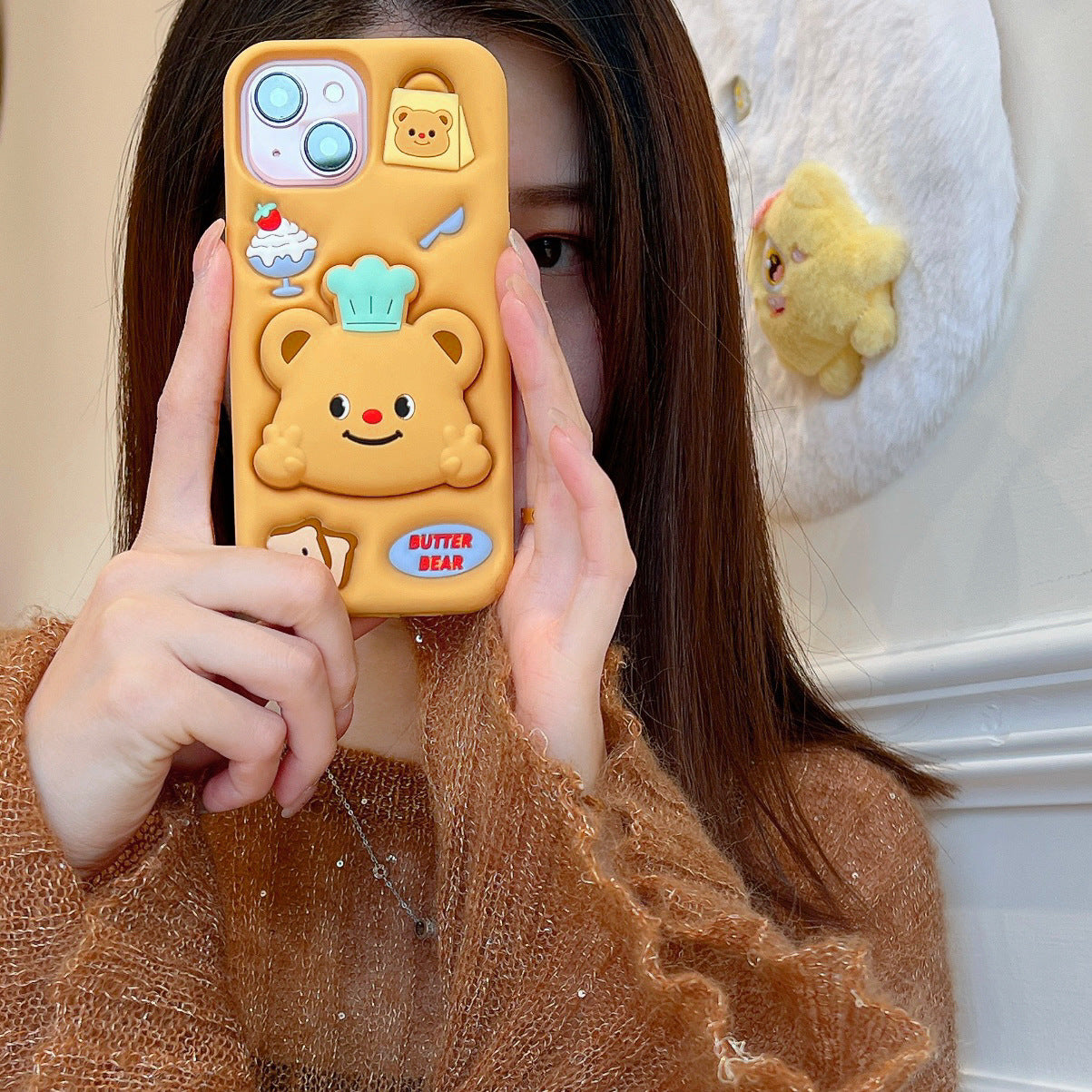 Suitable for Apple 16promax lying butter bear phone case iPhone15/14/13/12pro fun shell